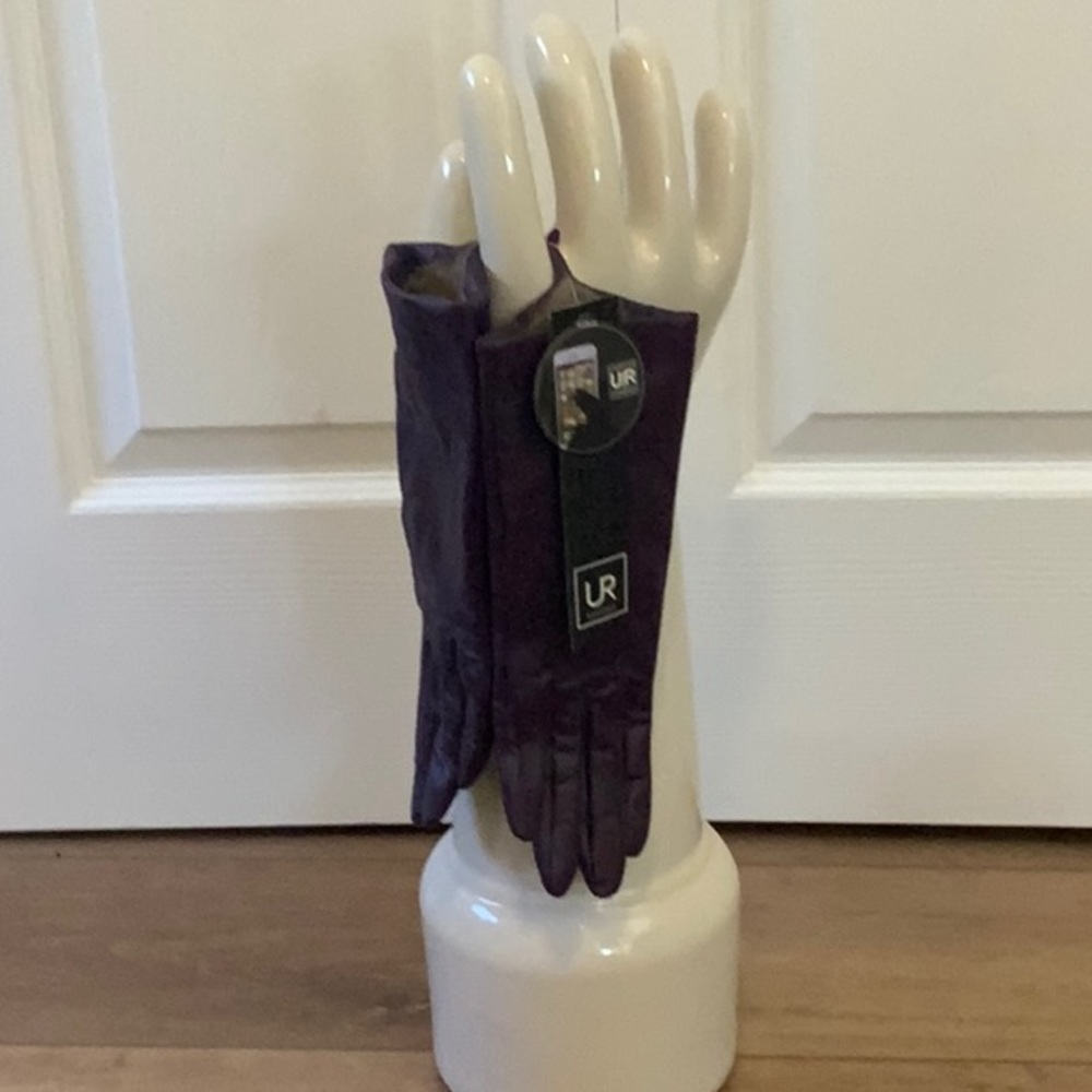 LEATHER GLOVES- UR POWERED- SZ. 7- AMETHYST- NWT- CASHMERE LINED